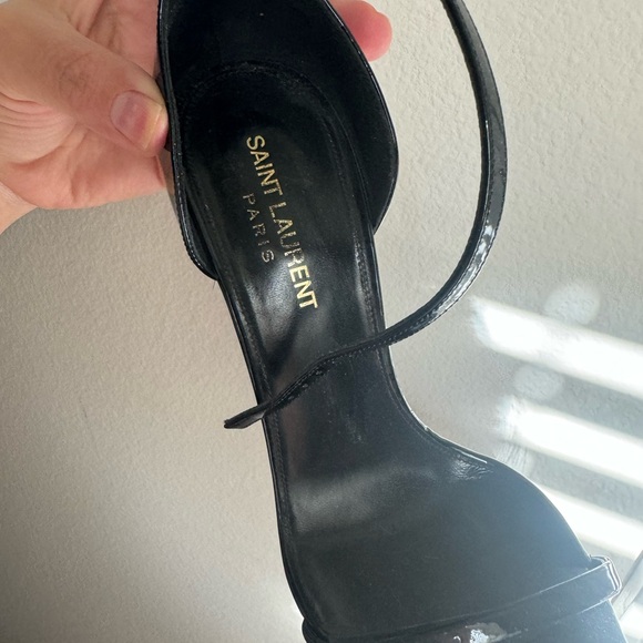 YSL BLACK PATENT HEELS!!!! Used twice! Brand NEW! The size is 38 - Picture 4 of 8